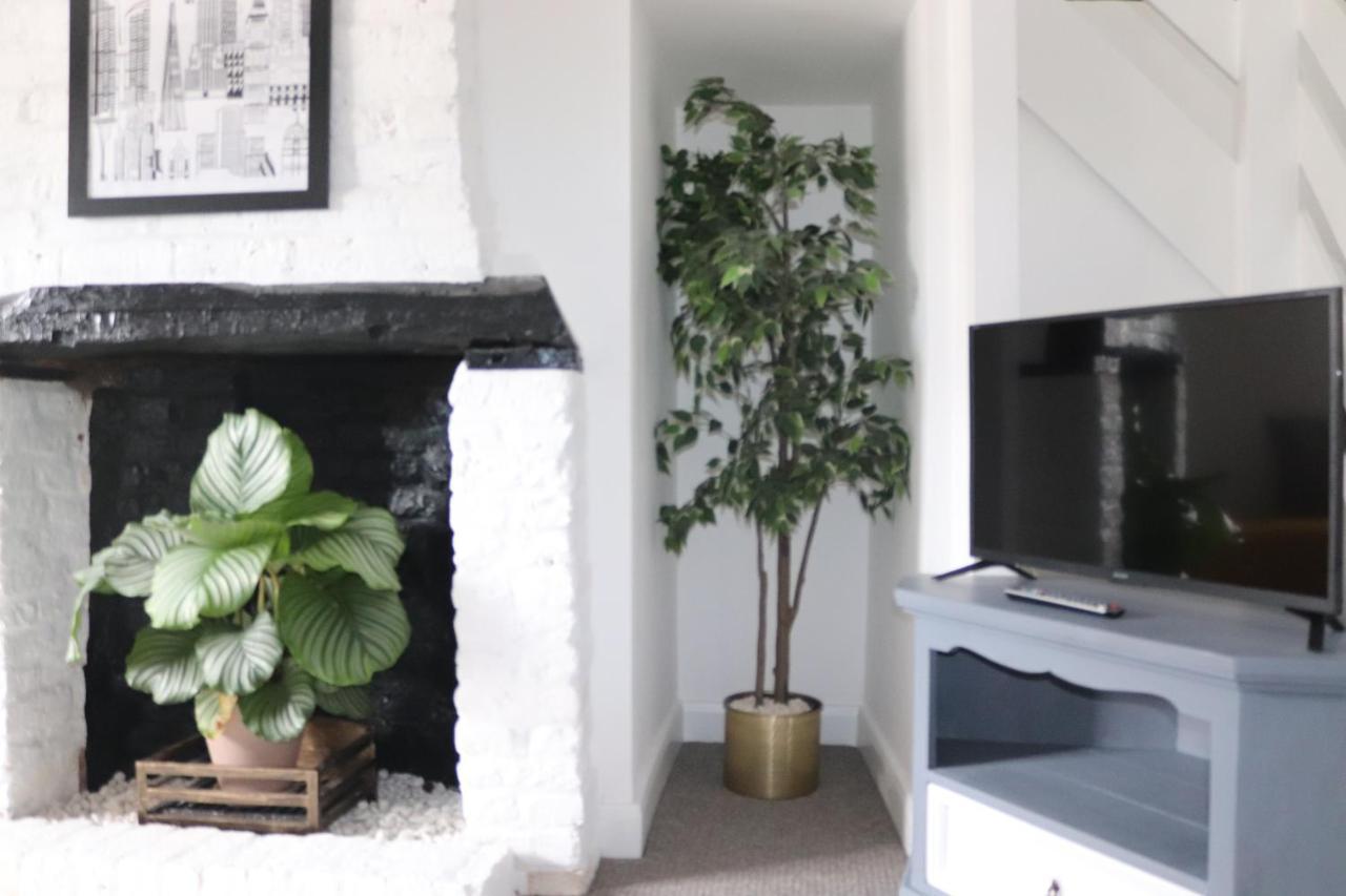 Grade I Listed Luxury Apartment In Hertfordshire Ware Eksteriør billede