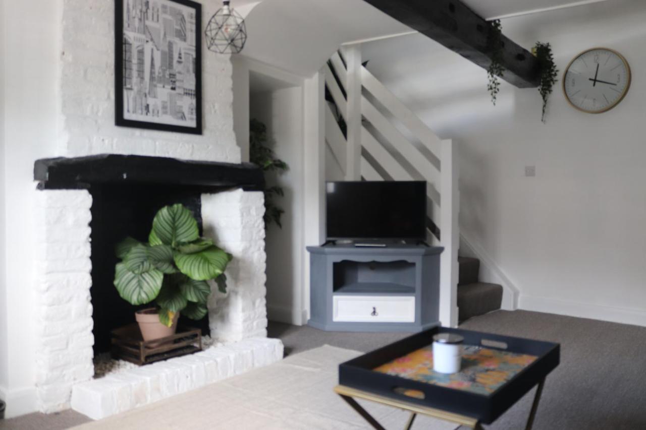Grade I Listed Luxury Apartment In Hertfordshire Ware Eksteriør billede